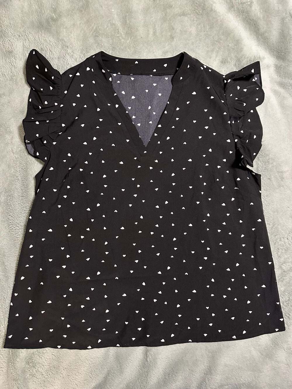 Women's Black Heart Print Notched V-Neck Ruffle Sleeve Blouse, Size 1X